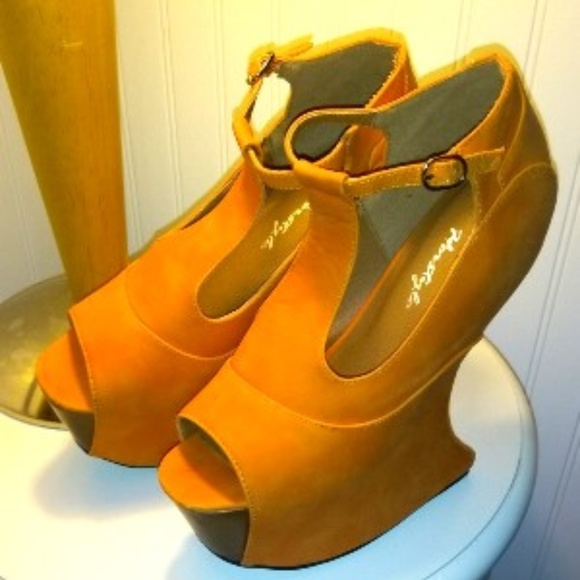 Herstyle Orange Gravity Defying Platform - Picture 1 of 2